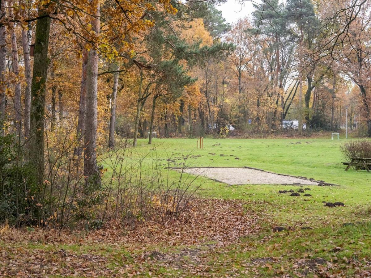 Modern Holiday Home In Stramproy In The Forest Eksteriør bilde