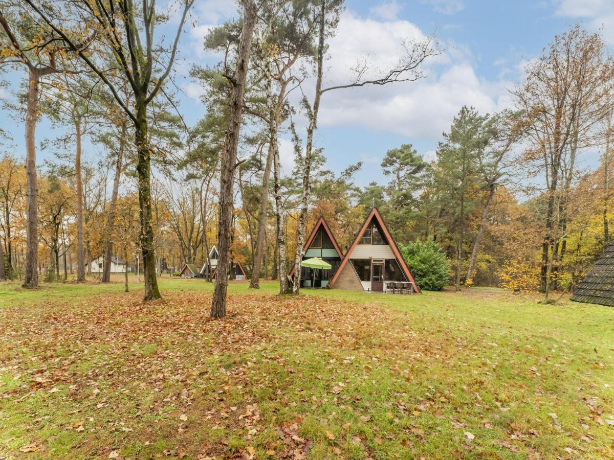 Modern Holiday Home In Stramproy In The Forest Eksteriør bilde