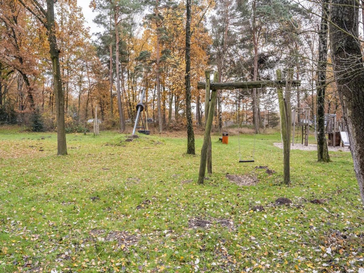 Modern Holiday Home In Stramproy In The Forest Eksteriør bilde